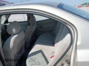 ✅ 2005 Hyundai Elantra GLS • VIN: KMHDN46D65U010337 • Lot: 42254860. Wystawiony na IAAI z przebiegiem 285 740 mil. Bezpłatny archiwum sprzedaży aukcyjnych z USA i szczegółowy raport historii pojazdu na DreamBid. Zdjęcie 8.