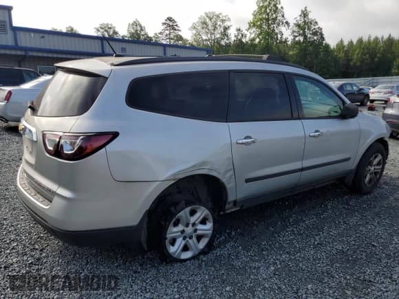 ✅ 2015 Chevrolet Traverse LS • VIN: 1GNKRFKD5FJ389360 • Lot: 61126225. Wystawiony na Copart z przebiegiem 191 537 mil. Bezpłatny archiwum sprzedaży aukcyjnych z USA i szczegółowy raport historii pojazdu na DreamBid. Zdjęcie 3.