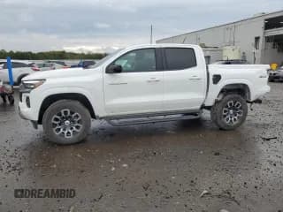 ✅ 2024 Chevrolet Colorado 4WD Z71 • VIN: 1GCPTDEK7R1122790 • Лот: 82333525. Опубликован ранее на Copart с пробегом 15 014 миль. Бесплатный доступ к архиву аукционных продаж из США и подробный отчёт об истории автомобиля на DreamBid. Изображение 1.