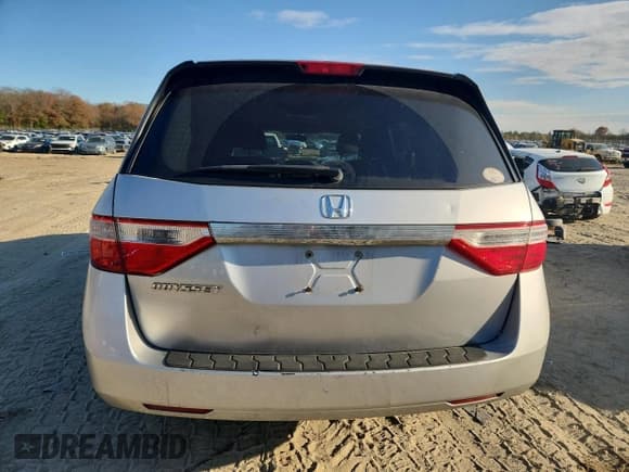 ✅ 2012 Honda Odyssey EX • VIN: 5FNRL5H4XCB084403 • Lot: 92937615. Wystawiony na Copart z przebiegiem 159 588 mil. Bezpłatny archiwum sprzedaży aukcyjnych z USA i szczegółowy raport historii pojazdu na DreamBid. Zdjęcie 6.