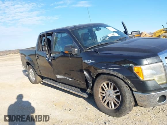 ✅ 2014 Ford F-150 XL • VIN: 1FTFW1ET5EKE11925 • Lot: 43722597. Wystawiony na IAAI z przebiegiem 186 617 mil. Bezpłatny archiwum sprzedaży aukcyjnych z USA i szczegółowy raport historii pojazdu na DreamBid. Zdjęcie 6.