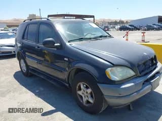 ✅ 1999 Mercedes-Benz M 320/430/500 • VIN: 4JGAB54E4XA101365 • Лот: 42664782. Опубликован ранее на IAAI с пробегом 111 382 миль. Бесплатный доступ к архиву аукционных продаж из США и подробный отчёт об истории автомобиля на DreamBid. Изображение 1.