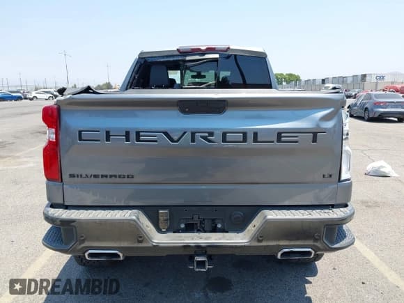 ✅ 2020 Chevrolet Silverado 1500 LT Trail Boss • VIN: 1GCPYFED7LZ215543 • Lot: 42736286. Wystawiony na IAAI z przebiegiem 56 435 mil. Bezpłatny archiwum sprzedaży aukcyjnych z USA i szczegółowy raport historii pojazdu na DreamBid. Zdjęcie 16.