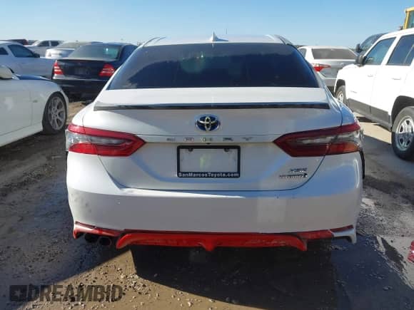 2021 Toyota Camry Hybrid XSE с VIN 4T1K31AK1MU029507, выставлен на аукционе IAAI как лот 43460915 с пробегом 179 001 миль миль и . История ставок и продаж доступна на DreamBid. Изображение 16.