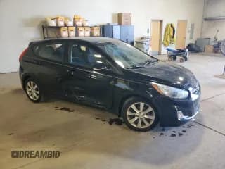 ✅ 2013 Hyundai Accent SE • VIN: KMHCU5AE5DU077787 • Лот: 76541084. Опубликован ранее на Copart с пробегом 62 056 миль. Бесплатный доступ к архиву аукционных продаж из США и подробный отчёт об истории автомобиля на DreamBid. Изображение 4.