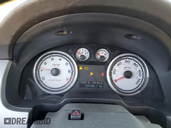 ✅ 2008 Ford Focus SE • VIN: 1FAHP33N08W181610 • Lot: 82672045. Wystawiony na Copart z przebiegiem 124 120 mil. Bezpłatny archiwum sprzedaży aukcyjnych z USA i szczegółowy raport historii pojazdu na DreamBid. Zdjęcie 9.