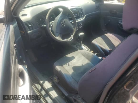 ✅ 2010 Hyundai Accent GS • VIN: KMHCM3AC5AU153460 • Лот: 61960235. Опубликован ранее на Copart с пробегом Не указан. Бесплатный доступ к архиву аукционных продаж из США и подробный отчёт об истории автомобиля на DreamBid. Изображение 8.