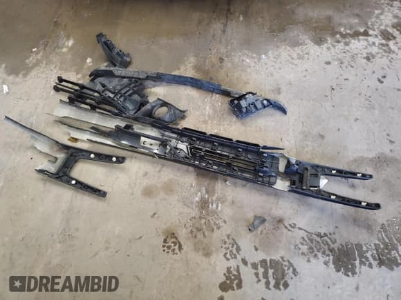 ✅ 2021 Chevrolet Silverado 1500 LT Trail Boss • VIN: 3GCPYFED3MG360323 • Lot: 81523885. Wystawiony na Copart z przebiegiem 115 670 mil. Bezpłatny archiwum sprzedaży aukcyjnych z USA i szczegółowy raport historii pojazdu na DreamBid. Zdjęcie 12.