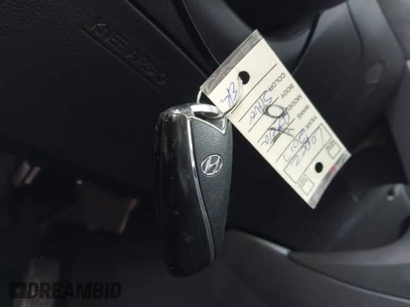 2017 Hyundai Azera с VIN KMHFG4JG2HA581950, выставлен на аукционе IAAI как лот 41368484 с пробегом 92 210 миль миль и . История ставок и продаж доступна на DreamBid. Изображение 11.