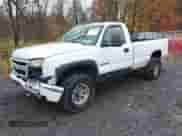 2007 Chevrolet Silverado 2500HD z VIN 1GBHK24U47E167887, wystawiony jako IAAI lot #43563092 z przebiegiem 133 727 mil mil oraz . Historia ofert i sprzedaży dostępna na DreamBid. Obrazek 17.