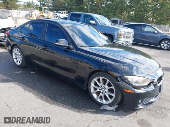 ✅ 2014 BMW 3 Series 320i • VIN: WBA3B1G51ENS77651 • Lot: 43279216. Listed on IAAI with 107,025 mi. Free auction sales archive from the USA and detailed vehicle history report at DreamBid. Image 1.
