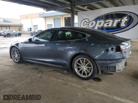 ✅ 2014 Tesla Model S 60 • VIN: 5YJSA1H1XEFP50555 • Lot: 93071325. Wystawiony na Copart z przebiegiem Nie podano. Bezpłatny archiwum sprzedaży aukcyjnych z USA i szczegółowy raport historii pojazdu na DreamBid. Zdjęcie 2.