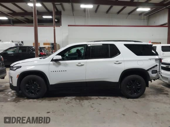 ✅ 2022 Chevrolet Traverse LT • VIN: 1GNEVHKW1NJ128358 • Lot: 41674927. Wystawiony na IAAI z przebiegiem 46 049 mil. Bezpłatny archiwum sprzedaży aukcyjnych z USA i szczegółowy raport historii pojazdu na DreamBid. Zdjęcie 14.