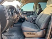 ✅ 2022 Chevrolet Silverado 1500 RST • VIN: 1GCUYEET2NZ184094 • Лот: 84618775. Опубликован ранее на Copart с пробегом 89 837 миль. Бесплатный доступ к архиву аукционных продаж из США и подробный отчёт об истории автомобиля на DreamBid. Изображение 7.