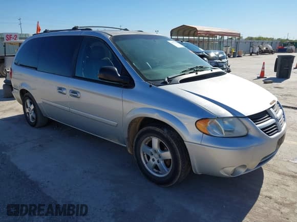 ✅ 2005 Dodge Caravan SXT • VIN: 2D4GP44L55R134475 • Lot: 43575271. Listed on IAAI with 200,475 mi. Free auction sales archive from the USA and detailed vehicle history report at DreamBid. Image 1.