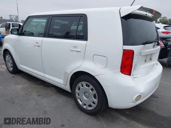 ✅ 2010 Scion xB • VIN: JTLZE4FE5A1114062 • Lot: 42462237. Wystawiony na IAAI z przebiegiem 215 664 mil. Bezpłatny archiwum sprzedaży aukcyjnych z USA i szczegółowy raport historii pojazdu na DreamBid. Zdjęcie 3.