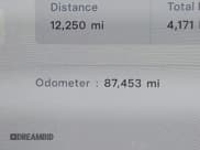 ✅ 2016 Tesla Model S 90D • VIN: 5YJSA1E24GF160562 • Lot: 42665666. Wystawiony na IAAI z przebiegiem 87 453 mil. Bezpłatny archiwum sprzedaży aukcyjnych z USA i szczegółowy raport historii pojazdu na DreamBid. Zdjęcie 15.