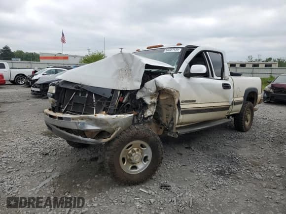 ✅ 2001 Chevrolet Silverado 2500HD LS • VIN: 1GCHK29U71E247907 • Лот: 54567435. Опубликован ранее на Copart с пробегом Не указан. Бесплатный доступ к архиву аукционных продаж из США и подробный отчёт об истории автомобиля на DreamBid. Изображение 1.