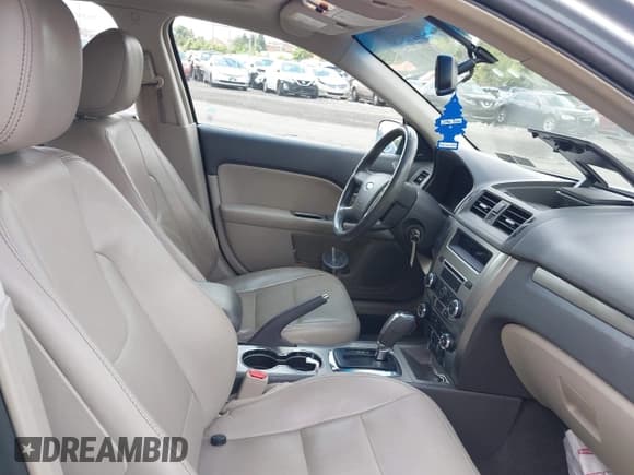 ✅ 2010 Ford Fusion Hybrid • VIN: 3FADP0L34AR294982 • Лот: 42754341. Опубликован ранее на IAAI с пробегом 119 602 миль. Бесплатный доступ к архиву аукционных продаж из США и подробный отчёт об истории автомобиля на DreamBid. Изображение 5.