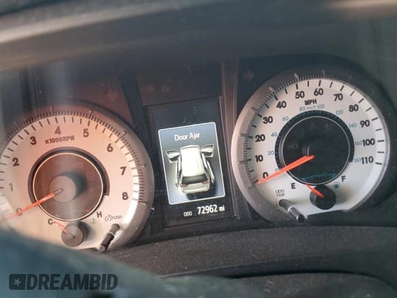 ✅ 2020 Toyota Sienna SE • VIN: 5TDXZ3DC2LS085340 • Lot: 64092835. Listed on Copart with 72,962 mi. Free auction sales archive from the USA and detailed vehicle history report at DreamBid. Image 9.