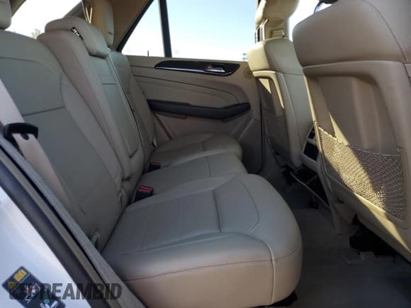 ✅ 2015 Mercedes-Benz M 350 • VIN: 4JGDA5HB9FA501081 • Lot: 93188615. Wystawiony na Copart z przebiegiem 98 888 mil. Bezpłatny archiwum sprzedaży aukcyjnych z USA i szczegółowy raport historii pojazdu na DreamBid. Zdjęcie 11.