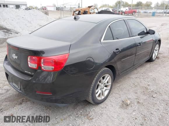 2014 Chevrolet Malibu LT z VIN 1G11C5SL3EF132859, wystawiony jako IAAI lot #43522363 z przebiegiem 171 933 mil mil oraz . Historia ofert i sprzedaży dostępna na DreamBid. Obrazek 4.