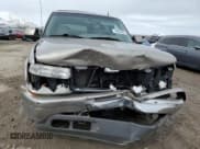 ✅ 2002 Chevrolet Suburban Z71 • VIN: 3GNFK16Z22G255447 • Лот: 49962965. Опубликован ранее на Copart с пробегом Не указан. Бесплатный доступ к архиву аукционных продаж из США и подробный отчёт об истории автомобиля на DreamBid. Изображение 5.