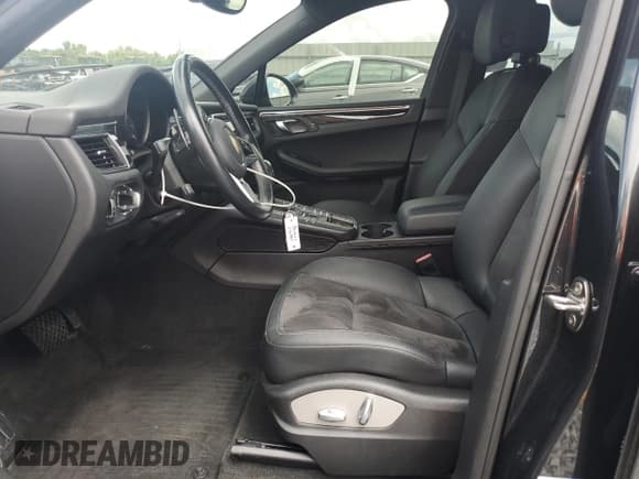 ✅ 2017 Porsche Macan • VIN: WP1AA2A5XHLB08514 • Лот: 71134395. Опубликован ранее на Copart с пробегом 52 798 миль. Бесплатный доступ к архиву аукционных продаж из США и подробный отчёт об истории автомобиля на DreamBid. Изображение 7.