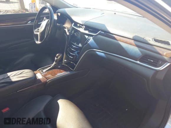 ✅ 2013 Cadillac XTS Luxury • VIN: 2G61P5S3XD9220569 • Lot: 43407862. Listed on IAAI with 121,728 mi. Free auction sales archive from the USA and detailed vehicle history report at DreamBid. Image 5.