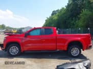 ✅ 2019 Chevrolet Silverado 1500 RST • VIN: 1GCRYEED6KZ211405 • Lot: 42986234. Wystawiony na IAAI z przebiegiem 93 246 mil. Bezpłatny archiwum sprzedaży aukcyjnych z USA i szczegółowy raport historii pojazdu na DreamBid. Zdjęcie 14.