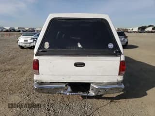 ✅ 1997 Dodge Dakota • VIN: 1B7GL23X0VS124517 • Lot: 82896894. Wystawiony na Copart z przebiegiem 227 782 mil. Bezpłatny archiwum sprzedaży aukcyjnych z USA i szczegółowy raport historii pojazdu na DreamBid. Zdjęcie 6.