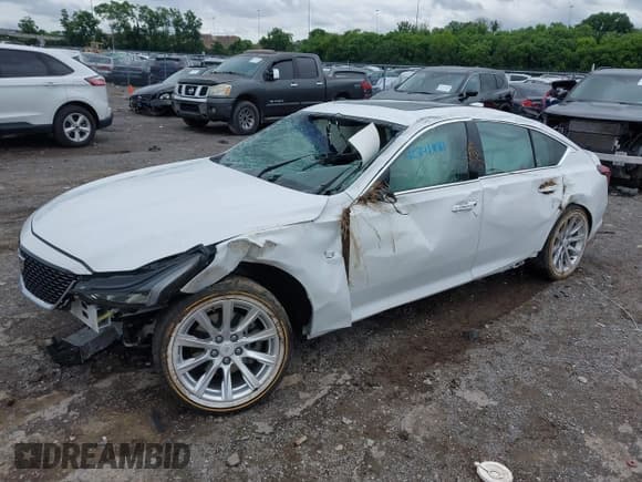 ✅ 2023 Cadillac CT5 Luxury • VIN: 1G6DW5RK4P0102870 • Lot: 42341881. Wystawiony na IAAI z przebiegiem Nie podano. Bezpłatny archiwum sprzedaży aukcyjnych z USA i szczegółowy raport historii pojazdu na DreamBid. Zdjęcie 19.