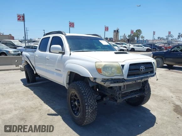 ✅ 2006 Toyota Tacoma PreRunner • VIN: 5TEKU72N56Z225229 • Lot: 42339308. Listed on IAAI with 198,684 mi. Free auction sales archive from the USA and detailed vehicle history report at DreamBid. Image 1.