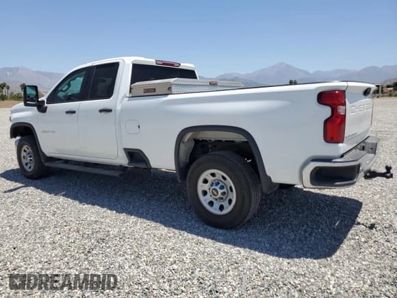 ✅ 2023 Chevrolet Silverado 1500 • VIN: 1GC5WRE76PF235105 • Лот: 58774185. Опубликован ранее на Copart с пробегом 56 857 миль. Бесплатный доступ к архиву аукционных продаж из США и подробный отчёт об истории автомобиля на DreamBid. Изображение 2.