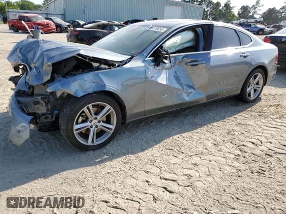 ✅ 2018 Volvo S90 Momentum • VIN: LVY982AK4JP015551 • Lot: 49139633. Wystawiony na Copart z przebiegiem 87 529 mil. Bezpłatny archiwum sprzedaży aukcyjnych z USA i szczegółowy raport historii pojazdu na DreamBid. Zdjęcie 1.