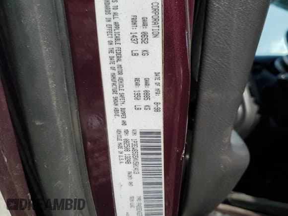 ✅ 1999 Plymouth Prowler • VIN: 1P3EW65G5XV501413 • Lot: 69013705. Wystawiony na Copart z przebiegiem 47 821 mil. Bezpłatny archiwum sprzedaży aukcyjnych z USA i szczegółowy raport historii pojazdu na DreamBid. Zdjęcie 12.