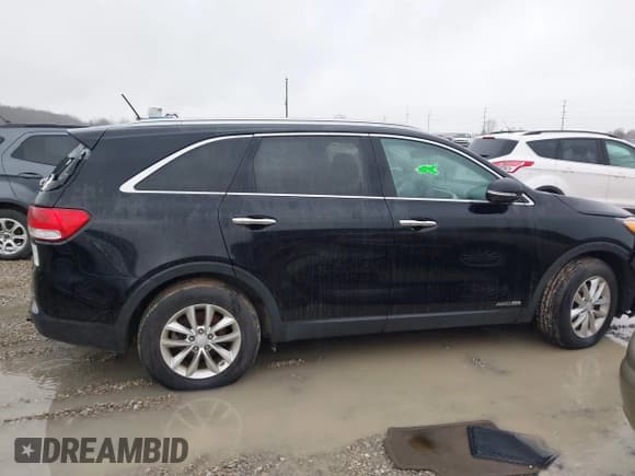 ✅ 2017 Kia Sorento LX • VIN: 5XYPGDA55HG211650 • Lot: 43786637. Listed on IAAI with 144,038 mi. Free auction sales archive from the USA and detailed vehicle history report at DreamBid. Image 13.