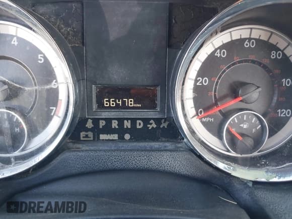 ✅ 2017 Dodge Grand Caravan SE • VIN: 2C7WDGBG7HR738822 • Lot: 43608492. Wystawiony na IAAI z przebiegiem 66 478 mil. Bezpłatny archiwum sprzedaży aukcyjnych z USA i szczegółowy raport historii pojazdu na DreamBid. Zdjęcie 7.