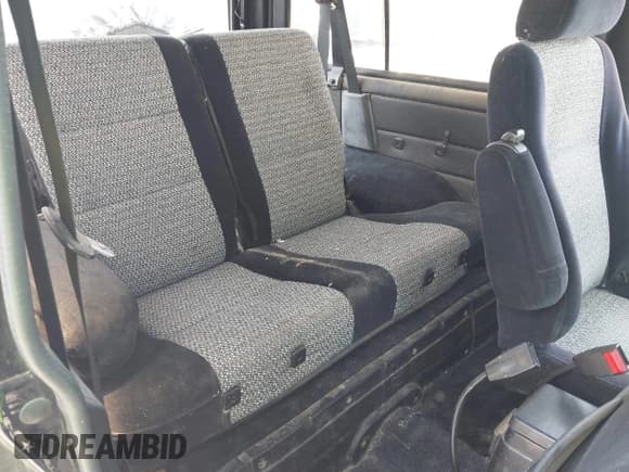 ✅ 1989 Isuzu Trooper • VIN: JACCH57E2K8917304 • Lot: 42730947. Listed on IAAI with 257,021 mi. Free auction sales archive from the USA and detailed vehicle history report at DreamBid. Image 8.