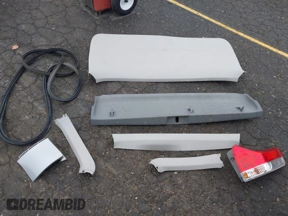 ✅ 2014 Toyota Sienna LE AAS • VIN: 5TDKK3DC5ES503410 • Лот: 43661128. Опубликован ранее на IAAI с пробегом 84 262 миль. Бесплатный доступ к архиву аукционных продаж из США и подробный отчёт об истории автомобиля на DreamBid. Изображение 12.