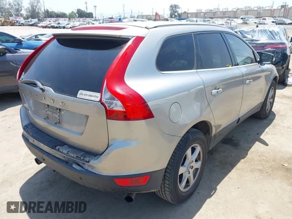 ✅ 2012 Volvo XC60 3.2L • VIN: YV4952DL2C2312495 • Lot: 42288225. Listed on IAAI with 166,358 mi. Free auction sales archive from the USA and detailed vehicle history report at DreamBid. Image 4.