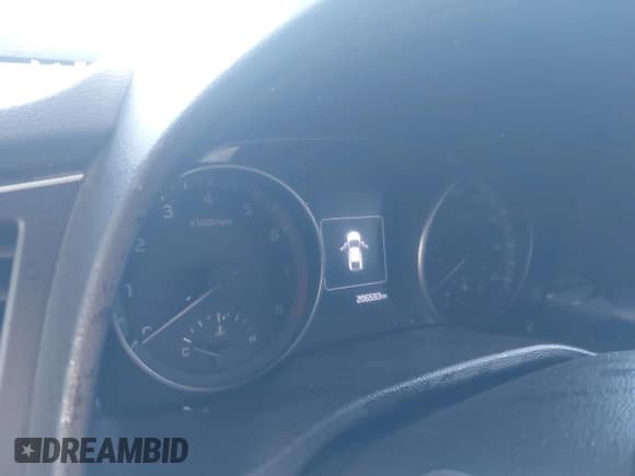 ✅ 2017 Hyundai Elantra SE • VIN: 5NPD84LF3HH040881 • Lot: 43450542. Listed on IAAI with 206,593 mi. Free auction sales archive from the USA and detailed vehicle history report at DreamBid. Image 7.