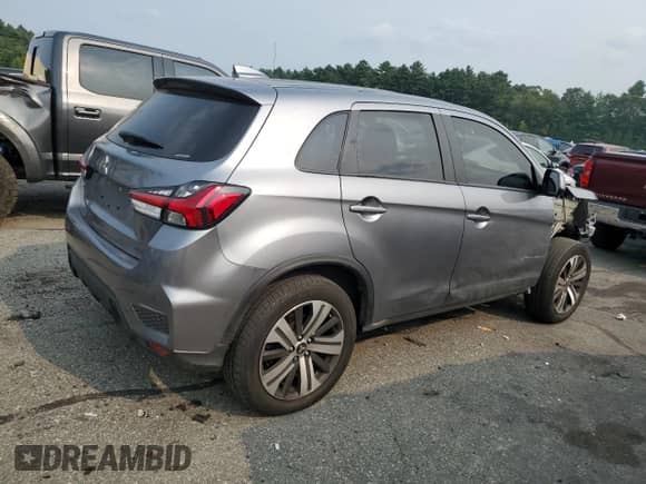 2024 Mitsubishi Outlander S z VIN JA4ARUAU9RU013980, wystawiony jako Copart lot #67401605 z przebiegiem 22 382 mil mil oraz Nie do naprawy • Non repairable. Historia ofert i sprzedaży dostępna na DreamBid. Obrazek 3.