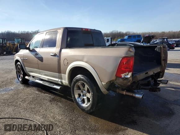 ✅ 2009 Dodge 1500 SLT • VIN: 1D3HB13T29S796820 • Lot: 87319154. Wystawiony na Copart z przebiegiem 136 688 mil. Bezpłatny archiwum sprzedaży aukcyjnych z USA i szczegółowy raport historii pojazdu na DreamBid. Zdjęcie 2.