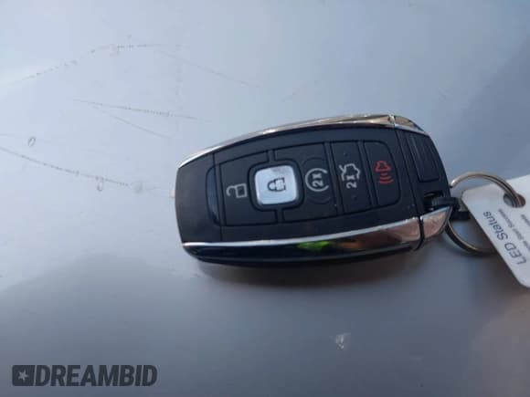 ✅ 2017 Lincoln Continental Reserve • VIN: 1LN6L9RP3H5603007 • Lot: 42373501. Listed on IAAI with 73,029 mi. Free auction sales archive from the USA and detailed vehicle history report at DreamBid. Image 11.