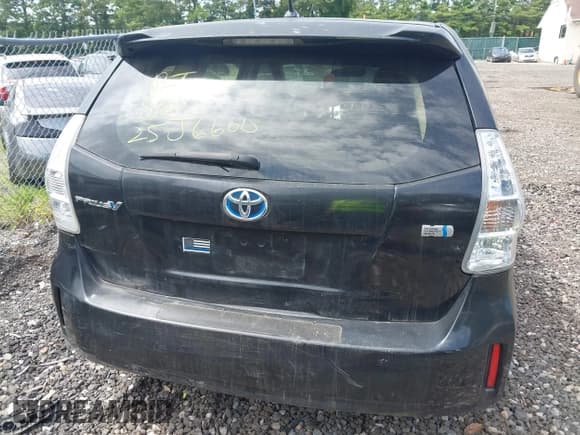 ✅ 2014 Toyota Prius Two • VIN: JTDZN3EU5E3301861 • Lot: 42621485. Listed on IAAI with Not provided. Free auction sales archive from the USA and detailed vehicle history report at DreamBid. Image 15.
