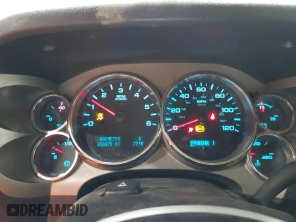 ✅ 2013 Chevrolet Silverado 2500HD LT • VIN: 1GC1KXCG5DF211049 • Lot: 80066945. Wystawiony na Copart z przebiegiem 182 678 mil. Bezpłatny archiwum sprzedaży aukcyjnych z USA i szczegółowy raport historii pojazdu na DreamBid. Zdjęcie 9.