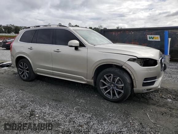 ✅ 2016 Volvo XC90 T6 Momentum • VIN: YV4A22PK5G1051528 • Lot: 84635055. Listed on Copart with 103,672 mi. Free auction sales archive from the USA and detailed vehicle history report at DreamBid. Image 4.