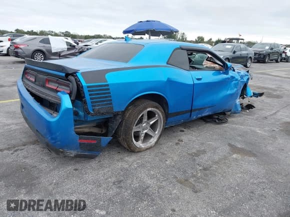 ✅ 2016 Dodge Challenger R/T Plus • VIN: 2C3CDZBT2GH153146 • Lot: 41269202. Listed on IAAI with 80,573 mi. Free auction sales archive from the USA and detailed vehicle history report at DreamBid. Image 4.