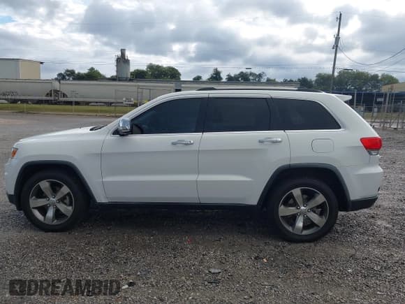 ✅ 2014 Jeep Grand Cherokee Limited • VIN: 1C4RJEBT0EC472732 • Lot: 43297631. Listed on IAAI with 170,965 mi. Free auction sales archive from the USA and detailed vehicle history report at DreamBid. Image 14.